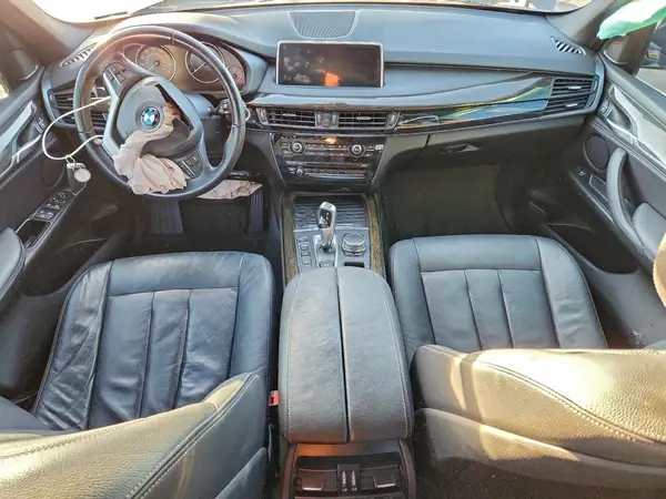 5UXKR2C35H0X03782 2017 BMW X5 - Image 8