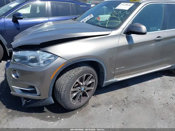 5UXKR2C36H0U24566 2017 BMW X5 - Image 2
