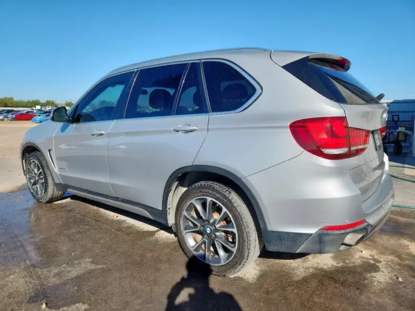 5UXKR2C36H0X03404 2017 BMW X5 - Image 2