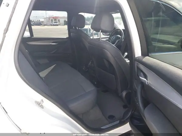 5UXKR2C36H0X05783 2017 BMW X5 - Image 8