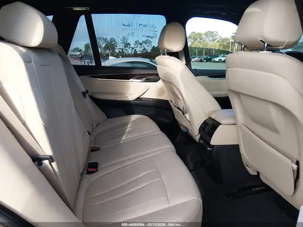 5UXKR2C37H0U22423 2017 BMW X5 - Image 8