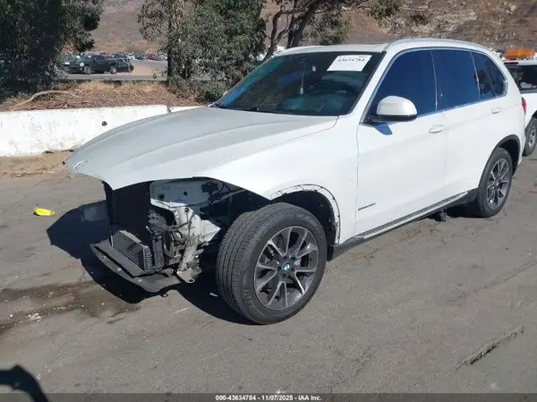 5UXKR2C37H0U22454 2017 BMW X5 - Image 2