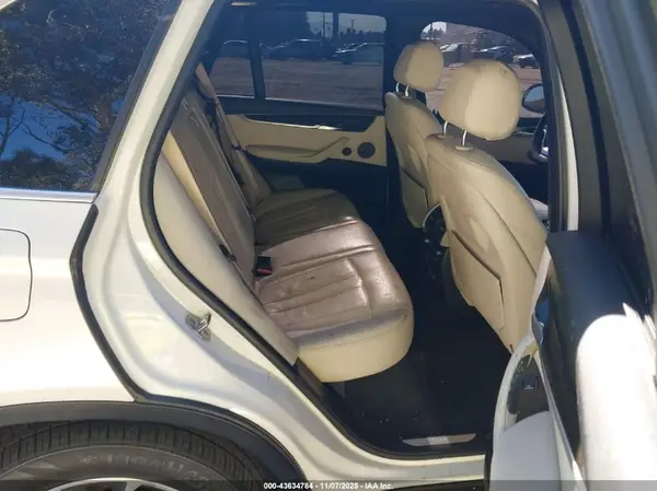 5UXKR2C37H0U22454 2017 BMW X5 - Image 8