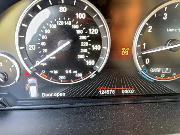5UXKR2C37H0W43889 2017 BMW X5 - Image 8