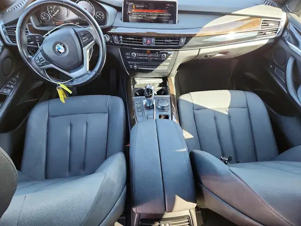 5UXKR2C37H0X03833 2017 BMW X5 - Image 8
