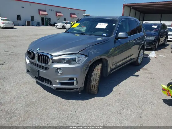 5UXKR2C37H0X06084 2017 BMW X5 - Image 2