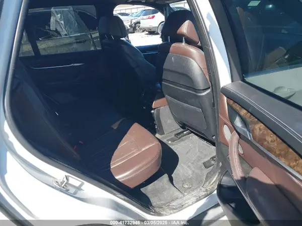 5UXKR2C38H0U21801 2017 BMW X5 - Image 8