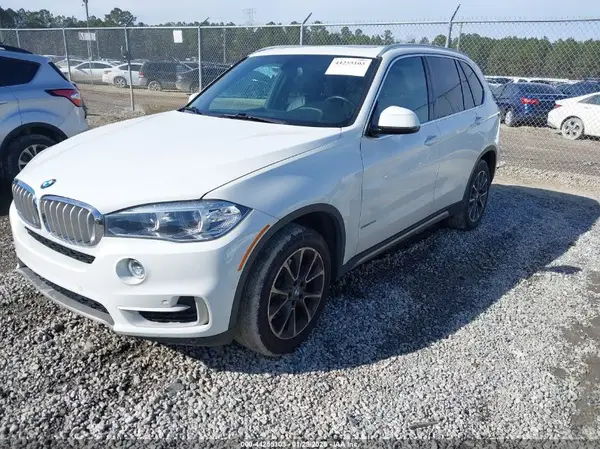 5UXKR2C38H0U24813 2017 BMW X5 - Image 2