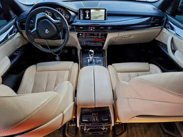 5UXKR2C38H0X03646 2017 BMW X5 - Image 8
