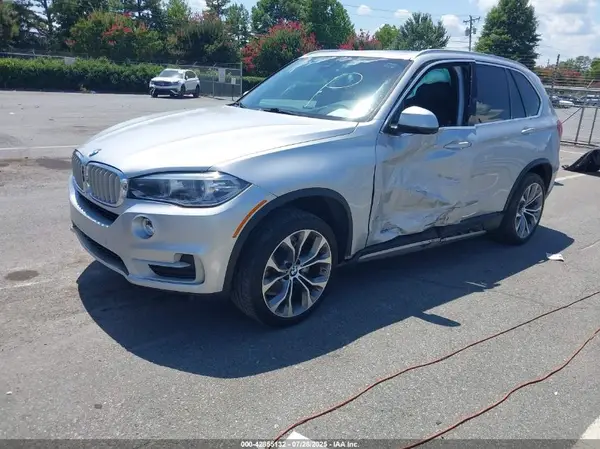 5UXKR2C38H0X03694 2017 BMW X5 - Image 2