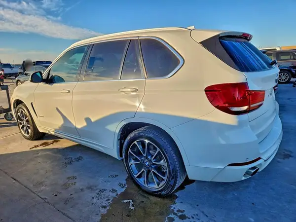 5UXKR2C39H0U23153 2017 BMW X5 - Image 2
