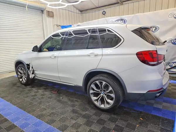 5UXKR2C39H0X04885 2017 BMW X5 - Image 2
