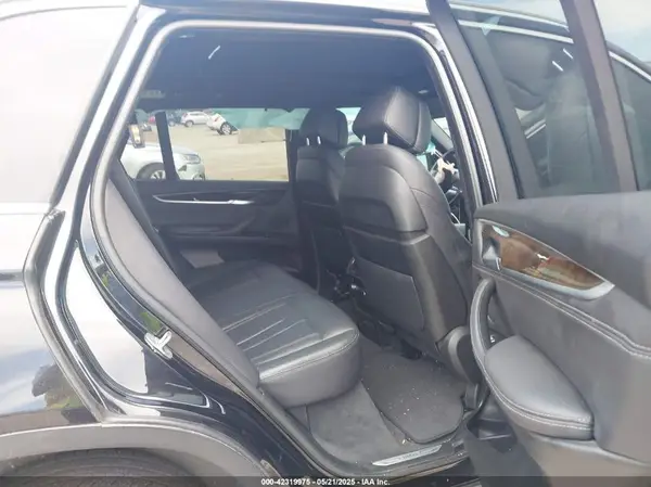 5UXKR2C39H0X06958 2017 BMW X5 - Image 8