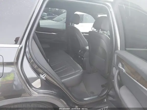 5UXKR2C3XH0U22481 2017 BMW X5 - Image 8
