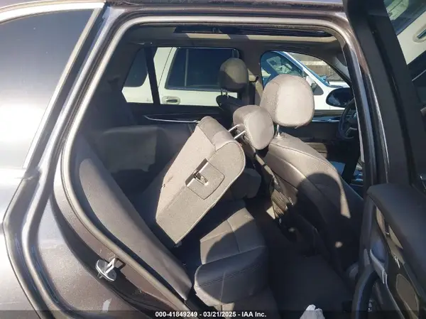 5UXKR2C50G0R70005 2016 BMW X5 - Image 8