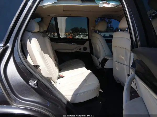 5UXKR2C50G0U17709 2016 BMW X5 - Image 8