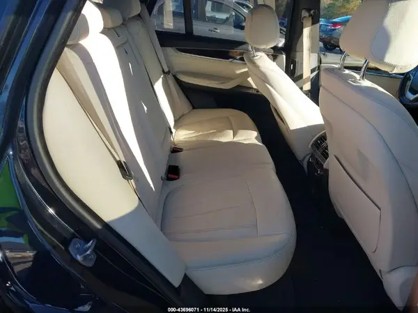 5UXKR2C50H0U19364 2017 BMW X5 - Image 8