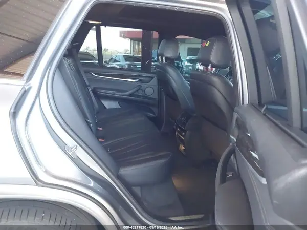 5UXKR2C50J0X07746 2018 BMW X5 - Image 8