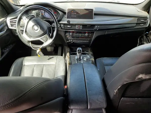5UXKR2C50J0X09075 2018 BMW X5 - Image 8