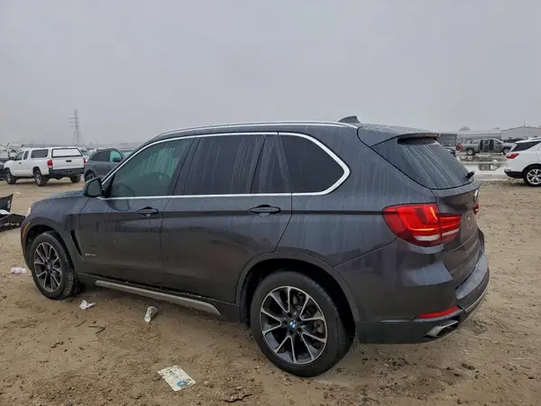 5UXKR2C50J0X09299 2018 BMW X5 - Image 2