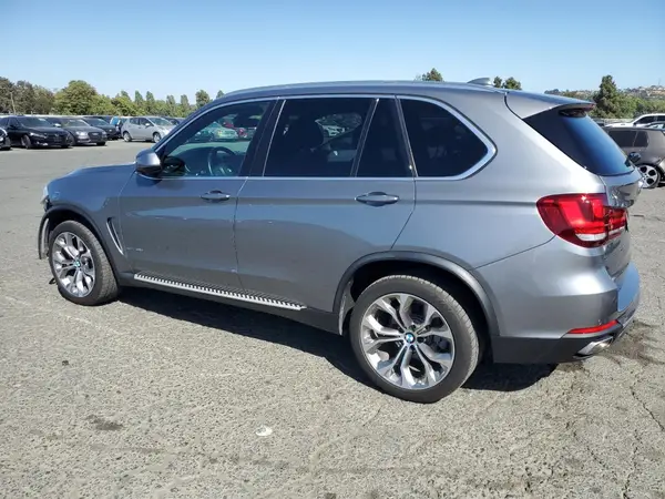5UXKR2C50J0X09805 2018 BMW X5 - Image 2
