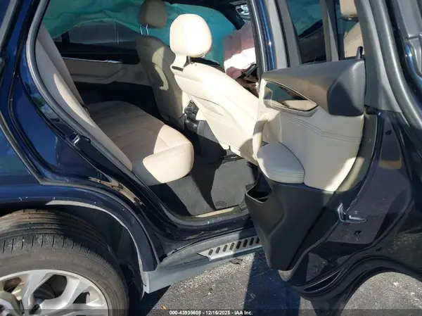 5UXKR2C50J0Z15531 2018 BMW X5 - Image 8