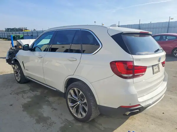 5UXKR2C50J0Z15786 2018 BMW X5 - Image 2