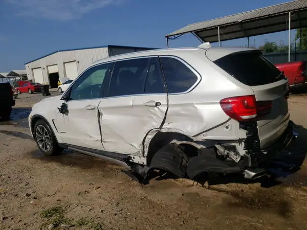 5UXKR2C50J0Z16436 2018 BMW X5 - Image 2