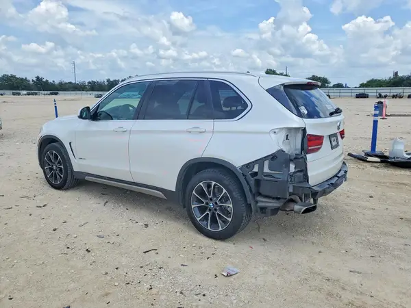 5UXKR2C50J0Z17747 2018 BMW X5 - Image 2