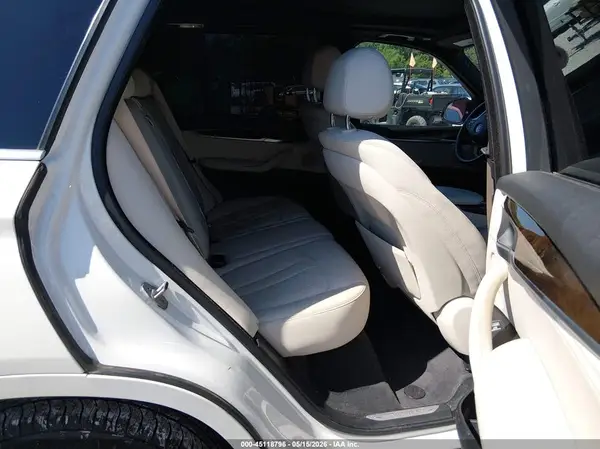 5UXKR2C50J0Z19773 2018 BMW X5 - Image 8