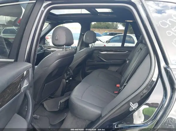 5UXKR2C50J0Z22527 2018 BMW X5 - Image 8
