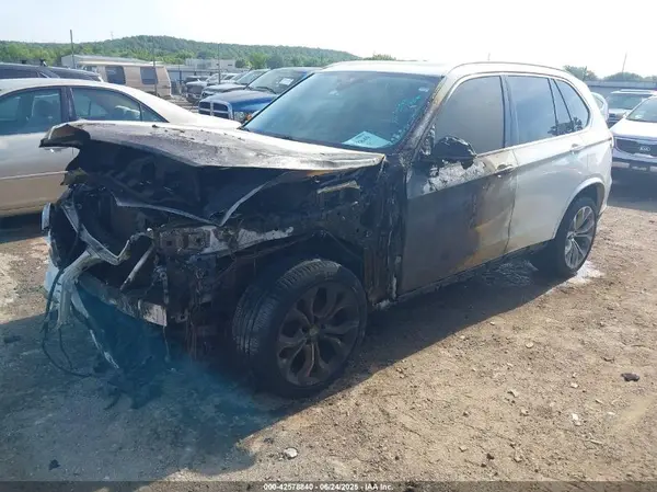 5UXKR2C51G0842212 2016 BMW X5 - Image 2