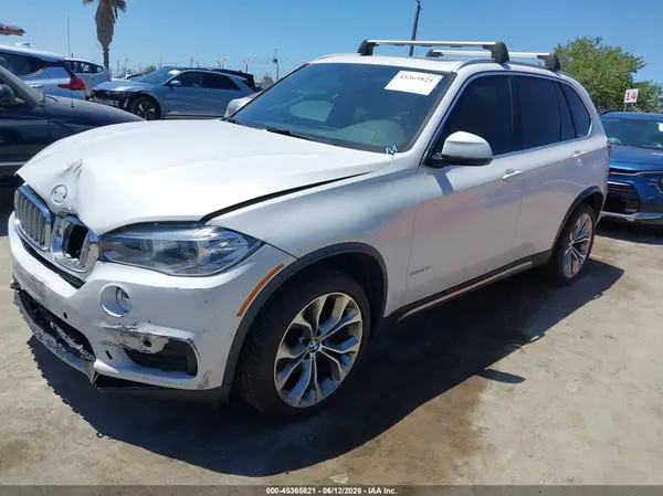 5UXKR2C51J0X10221 2018 BMW X5 - Image 2