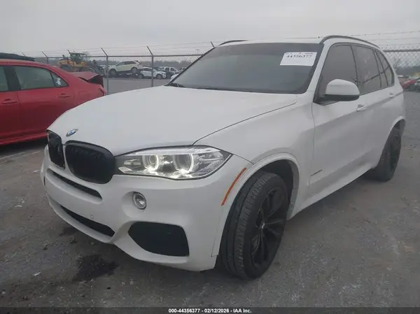 5UXKR2C51J0Z16557 2018 BMW X5 - Image 2