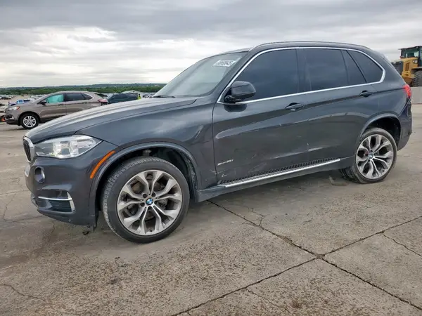 5UXKR2C51J0Z20379 2018 BMW X5 - Image 1