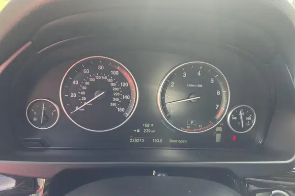 5UXKR2C51J0Z20530 2018 BMW X5 - Image 8