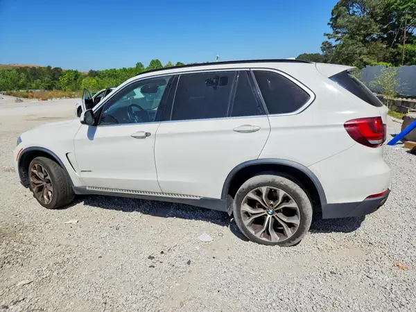 5UXKR2C52G0R68904 2016 BMW X5 - Image 2