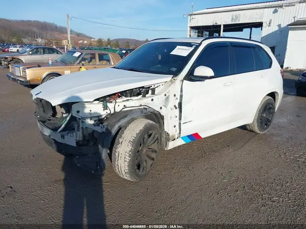 5UXKR2C52G0R69616 2016 BMW X5 - Image 2