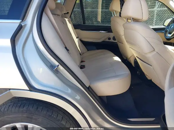 5UXKR2C52G0R71110 2016 BMW X5 - Image 8
