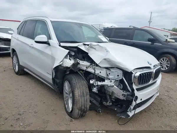 5UXKR2C52G0U17114 2016 BMW X5 - Image 1
