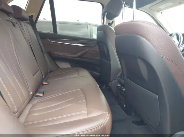 5UXKR2C52G0U17114 2016 BMW X5 - Image 8