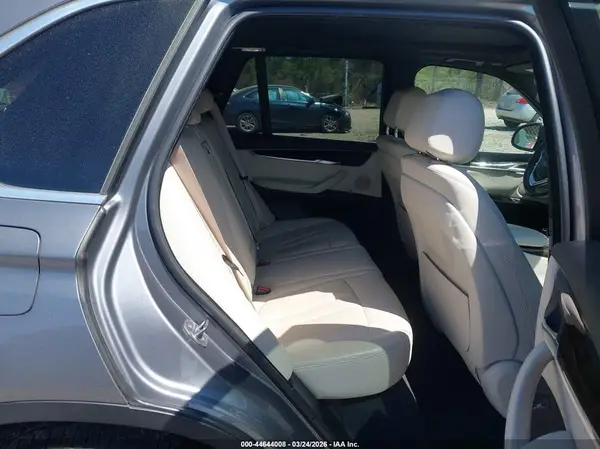 5UXKR2C52H0U18328 2017 BMW X5 - Image 8