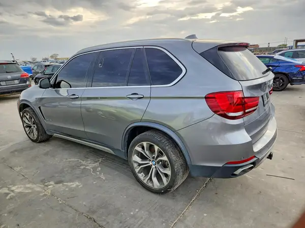 5UXKR2C52J0X09062 2018 BMW X5 - Image 2