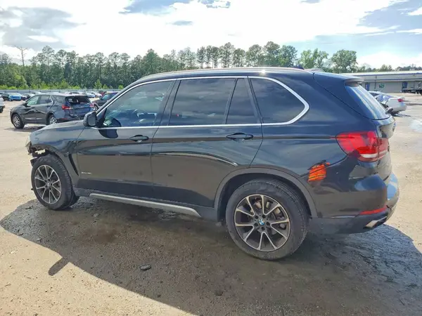 5UXKR2C52J0X10437 2018 BMW X5 - Image 2