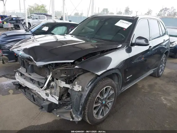 5UXKR2C52J0X10664 2018 BMW X5 - Image 2
