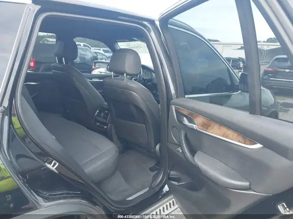 5UXKR2C52J0X10874 2018 BMW X5 - Image 8