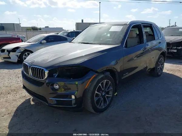 5UXKR2C52J0Z14560 2018 BMW X5 - Image 2