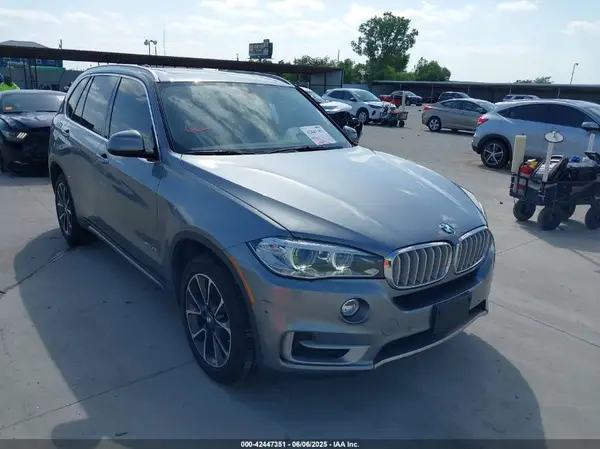 5UXKR2C52J0Z15613 2018 BMW X5 - Image 1