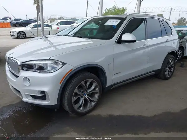 5UXKR2C52J0Z21833 2018 BMW X5 - Image 2