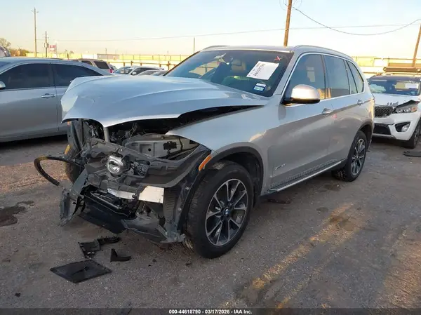 5UXKR2C53H0U18385 2017 BMW X5 - Image 2